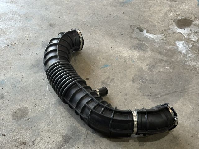 bontott FORD TRANSIT Légbeömlő Cső