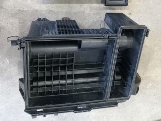 bontott FORD TRANSIT Légszűrő Ház