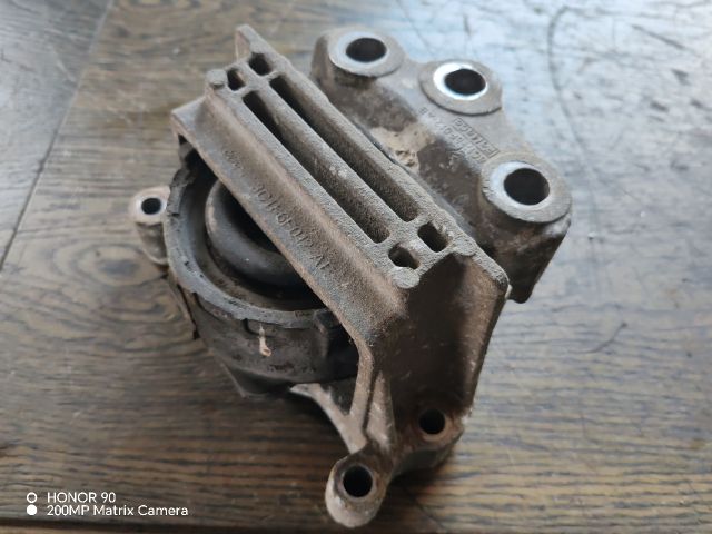 bontott FORD TRANSIT Motor Tartó Bak (Fém)