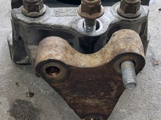 bontott FORD TRANSIT Motor Tartó Bak (Fém)