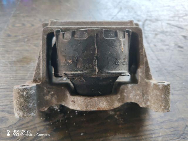 bontott FORD TRANSIT Motor Tartó Bak (Fém)