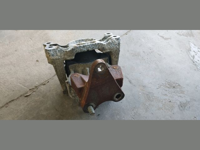 bontott FORD TRANSIT Motor Tartó Bak (Fém)