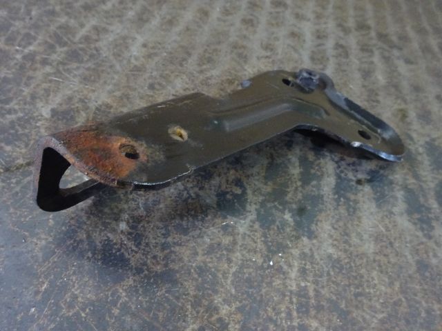 bontott FORD TRANSIT Motor Tartó Bak Jobb