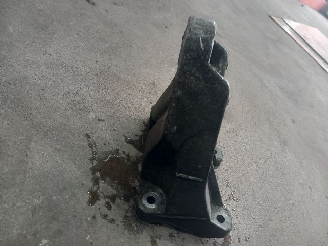 bontott FORD TRANSIT Motor Tartó Bak Jobb