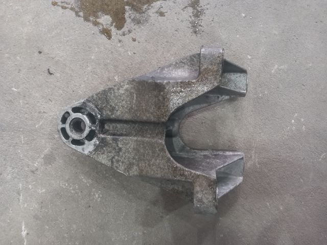 bontott FORD TRANSIT Motor Tartó Bak Jobb