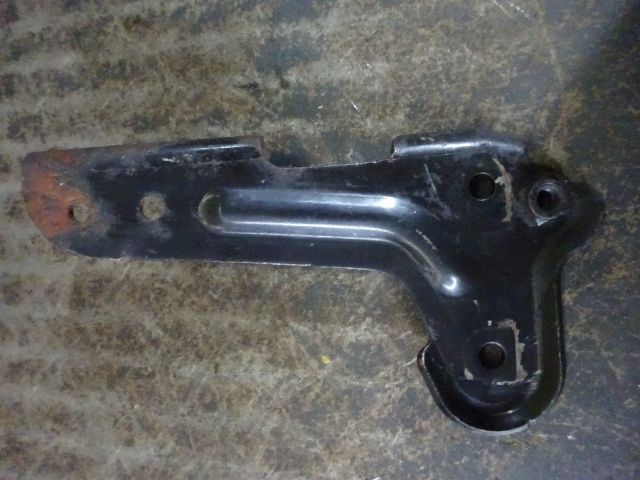 bontott FORD TRANSIT Motor Tartó Bak Jobb