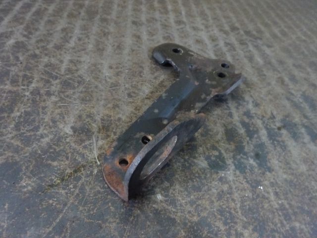 bontott FORD TRANSIT Motor Tartó Bak Jobb