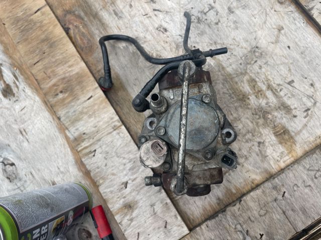 bontott FORD TRANSIT Nagynyomású Szivattyú