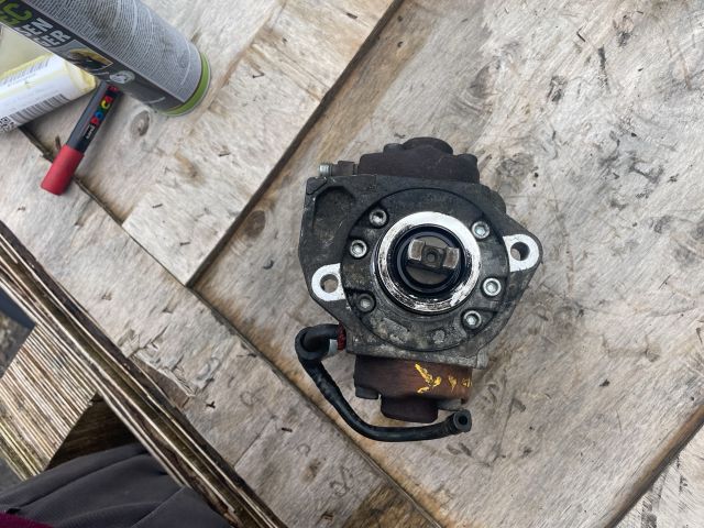 bontott FORD TRANSIT Nagynyomású Szivattyú