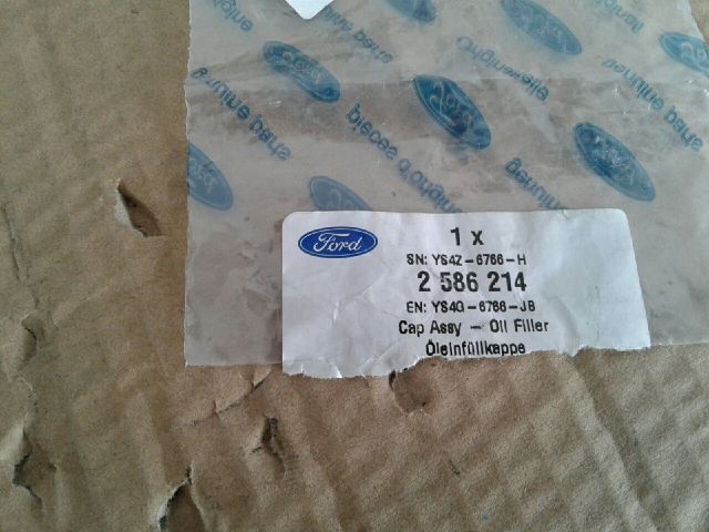 bontott FORD TRANSIT Olajbeöntő Sapka