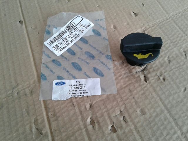 bontott FORD TRANSIT Olajbeöntő Sapka