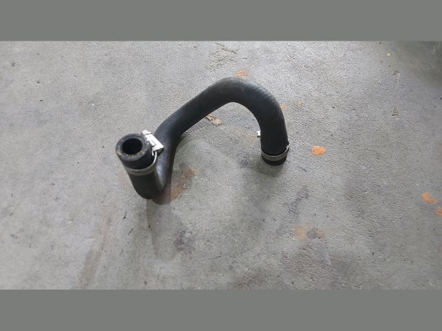 bontott FORD TRANSIT Olajhűtő Vízcső (Bemenő)