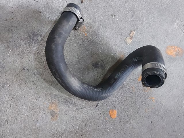 bontott FORD TRANSIT Olajhűtő Vízcső (Bemenő)