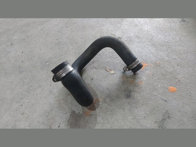 bontott FORD TRANSIT Olajhűtő Vízcső (Bemenő)