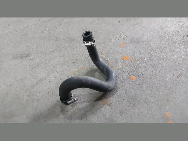 bontott FORD TRANSIT Olajhűtő Vízcső (Bemenő)