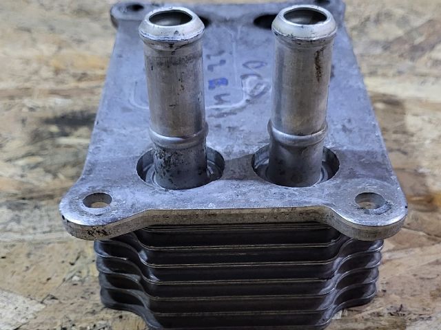 bontott FORD TRANSIT Olajhűtő