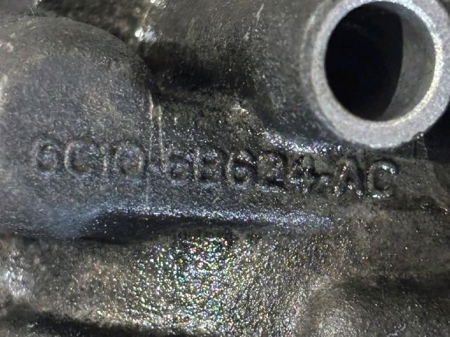 bontott FORD TRANSIT Olajszűrő Ház