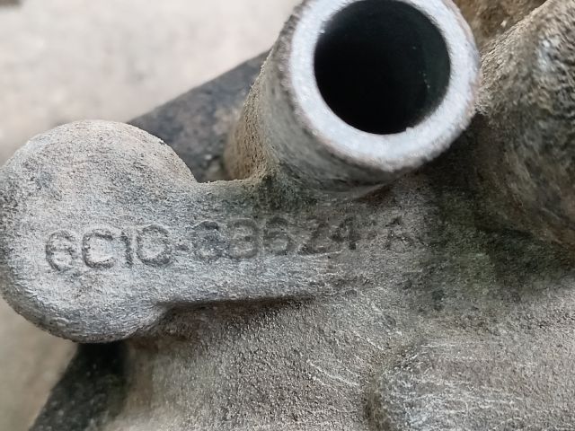 bontott FORD TRANSIT Olajszűrő Ház