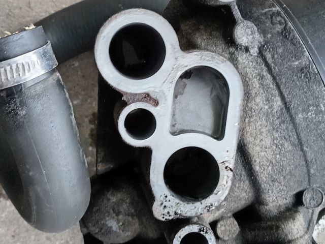 bontott FORD TRANSIT Olajszűrő Ház