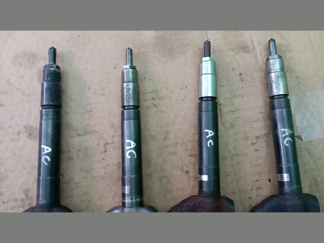 bontott FORD TRANSIT Porlasztó (1 db)