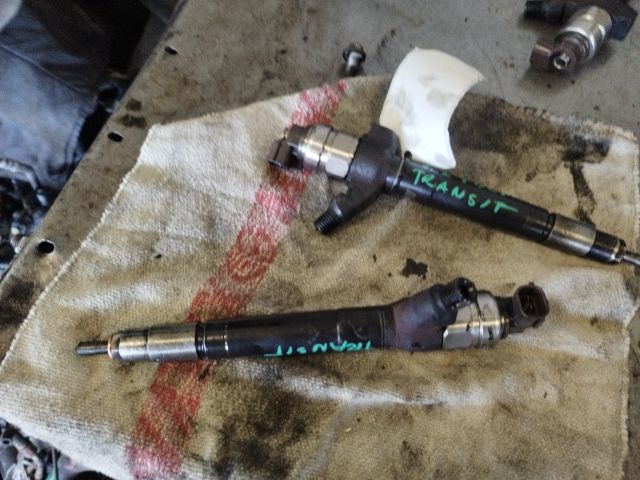 bontott FORD TRANSIT Porlasztó (1 db)