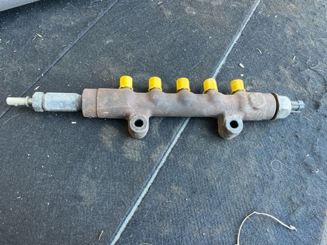 bontott FORD TRANSIT Porlasztó Sor / Híd