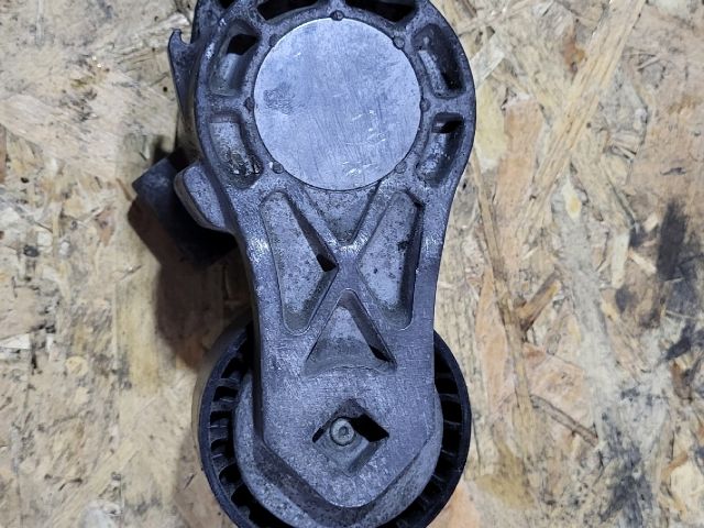 bontott FORD TRANSIT Szíjfeszítő Görgő