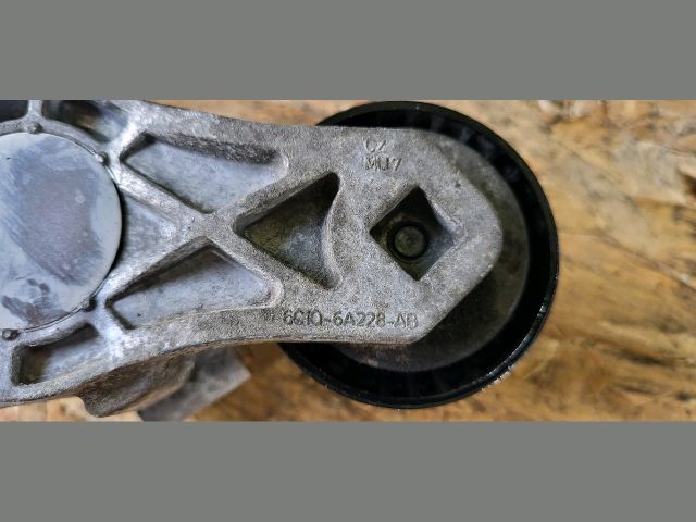 bontott FORD TRANSIT Szíjfeszítő Görgő