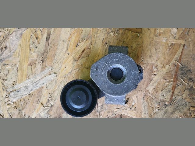 bontott FORD TRANSIT Szíjfeszítő Görgő