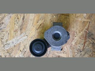 bontott FORD TRANSIT Szíjfeszítő Görgő