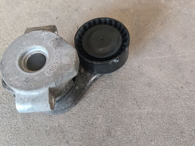 bontott FORD TRANSIT Szíjfeszítő Görgő