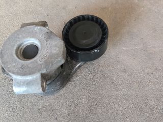 bontott FORD TRANSIT Szíjfeszítő Görgő