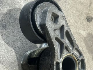 bontott FORD TRANSIT Szíjfeszítő Görgő