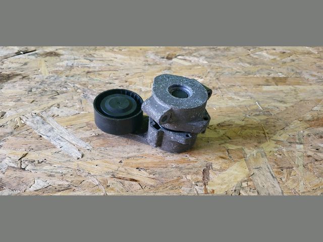 bontott FORD TRANSIT Szíjfeszítő Görgő