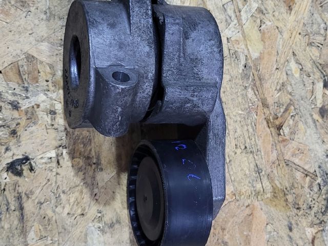 bontott FORD TRANSIT Szíjfeszítő Görgő