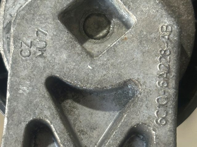 bontott FORD TRANSIT Szíjfeszítő Görgő