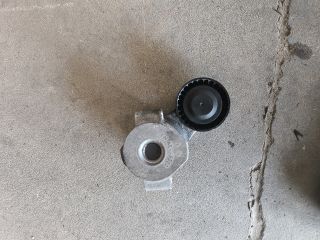 bontott FORD TRANSIT Szíjfeszítő Görgő