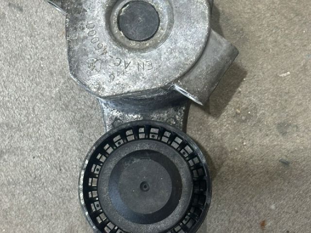 bontott FORD TRANSIT Szíjfeszítő Görgő