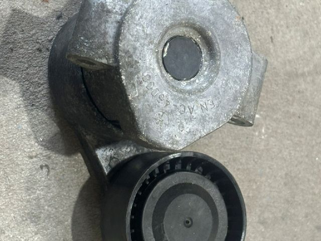 bontott FORD TRANSIT Szíjfeszítő Görgő