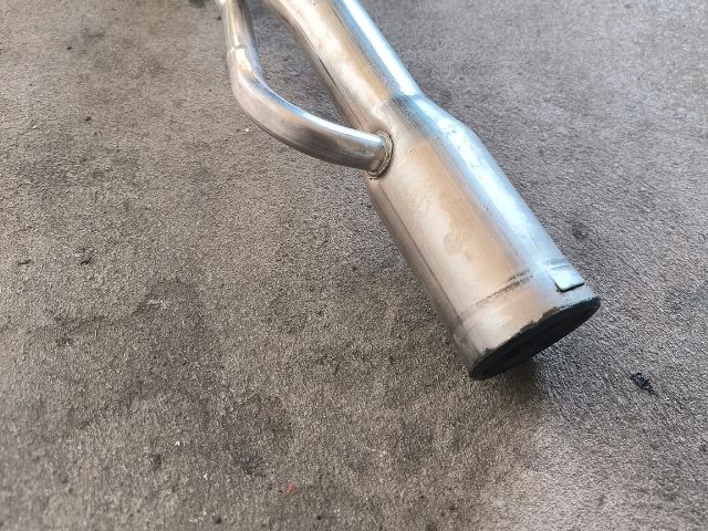 bontott FORD TRANSIT Tankbetöltő Cső (Fém)