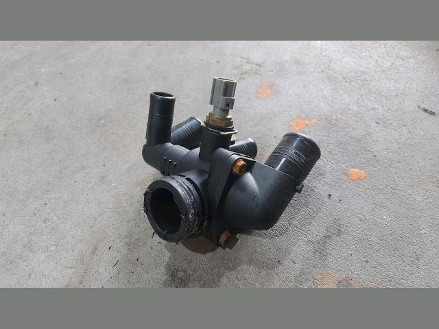 bontott FORD TRANSIT Termosztátház