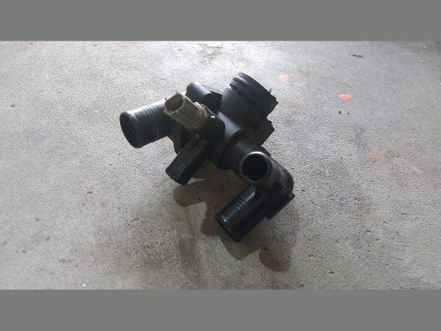 bontott FORD TRANSIT Termosztátház