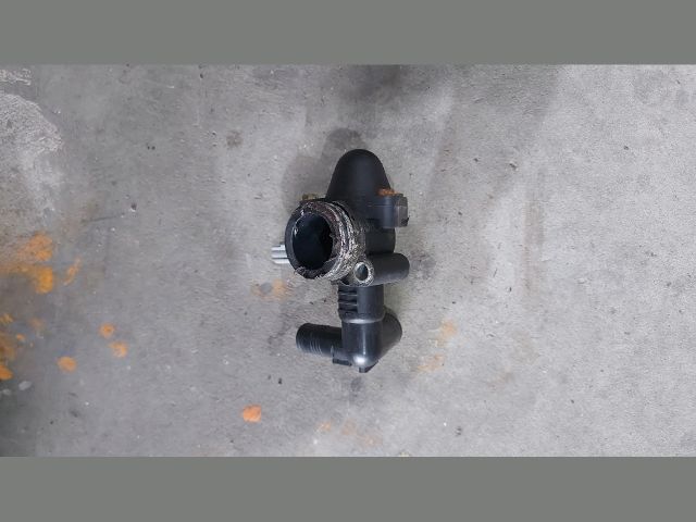 bontott FORD TRANSIT Termosztátház