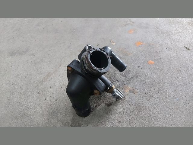 bontott FORD TRANSIT Termosztátház