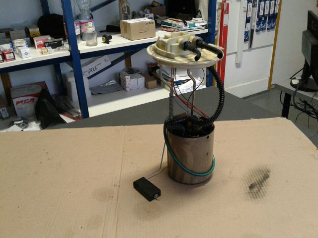 bontott FORD TRANSIT Üzemanyag Szivattyú