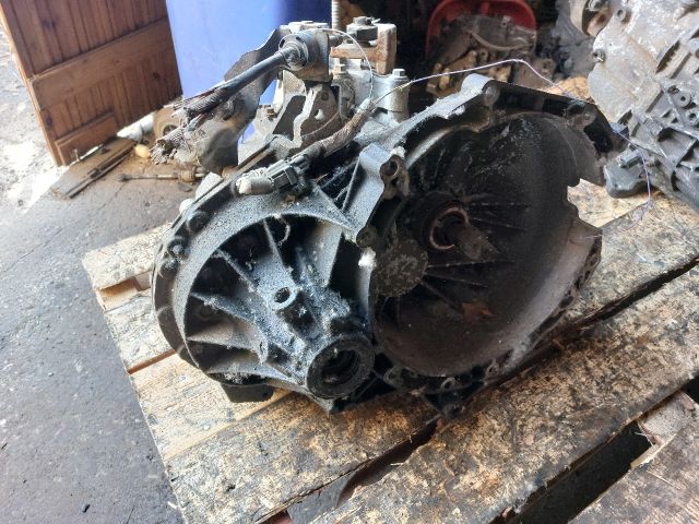 bontott FORD TRANSIT Váltó (Mechanikus)