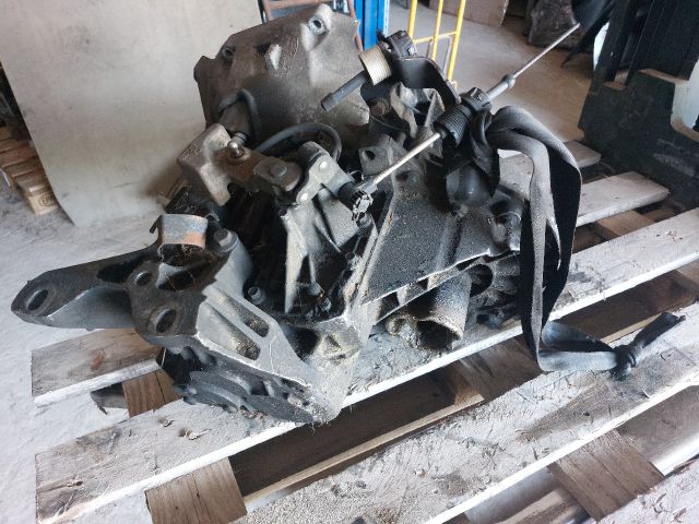 bontott FORD TRANSIT Váltó (Mechanikus)