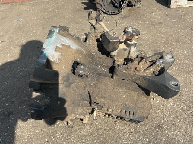 bontott FORD TRANSIT Váltó (Mechanikus)