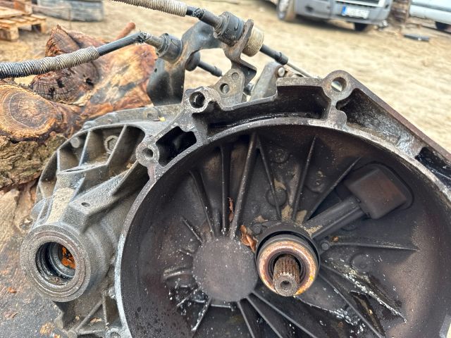 bontott FORD TRANSIT Váltó (Mechanikus)