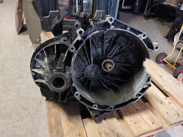 bontott FORD TRANSIT Váltó (Mechanikus)